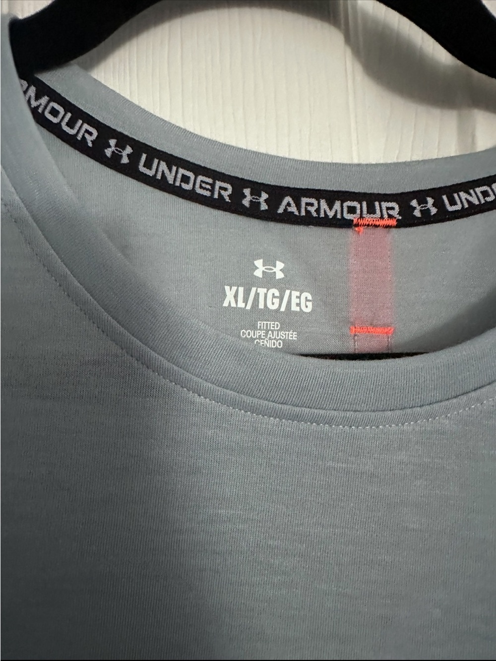 Women’s Under Armour Light Blue Long Sleeve Performance Tee XL - Picture 2 of 5
